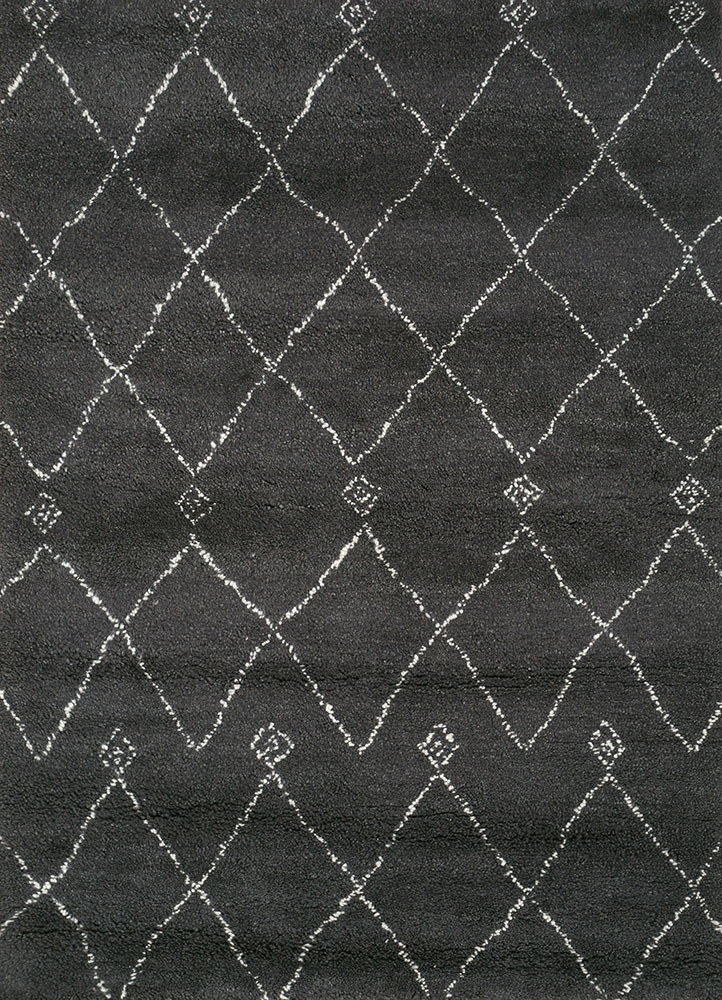 zuri grey and black wool hand knotted Rug - HeadShot