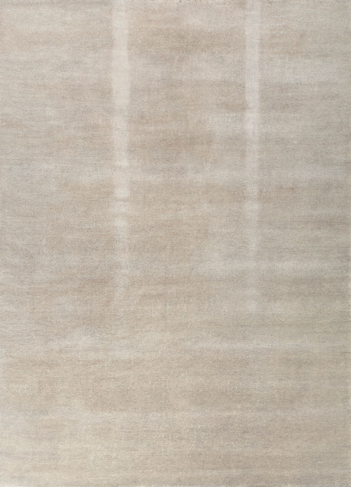 aprezo grey and black wool hand knotted Rug - HeadShot