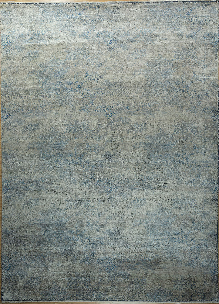 azalea blue bamboo silk hand knotted Rug - HeadShot