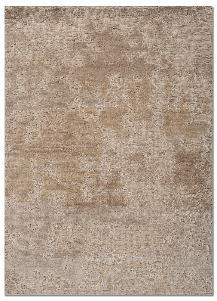 aprezo ivory silk hand knotted Rug - HeadShot