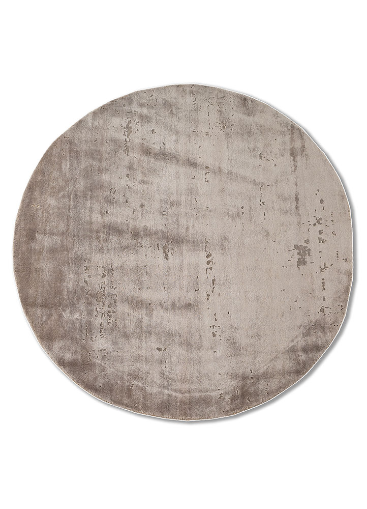 hidden by kavi grey and black wool and bamboo silk hand knotted Rug - HeadShot