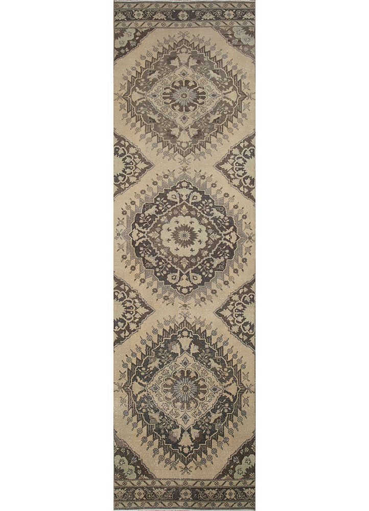 vintage beige and brown wool hand knotted Rug - HeadShot