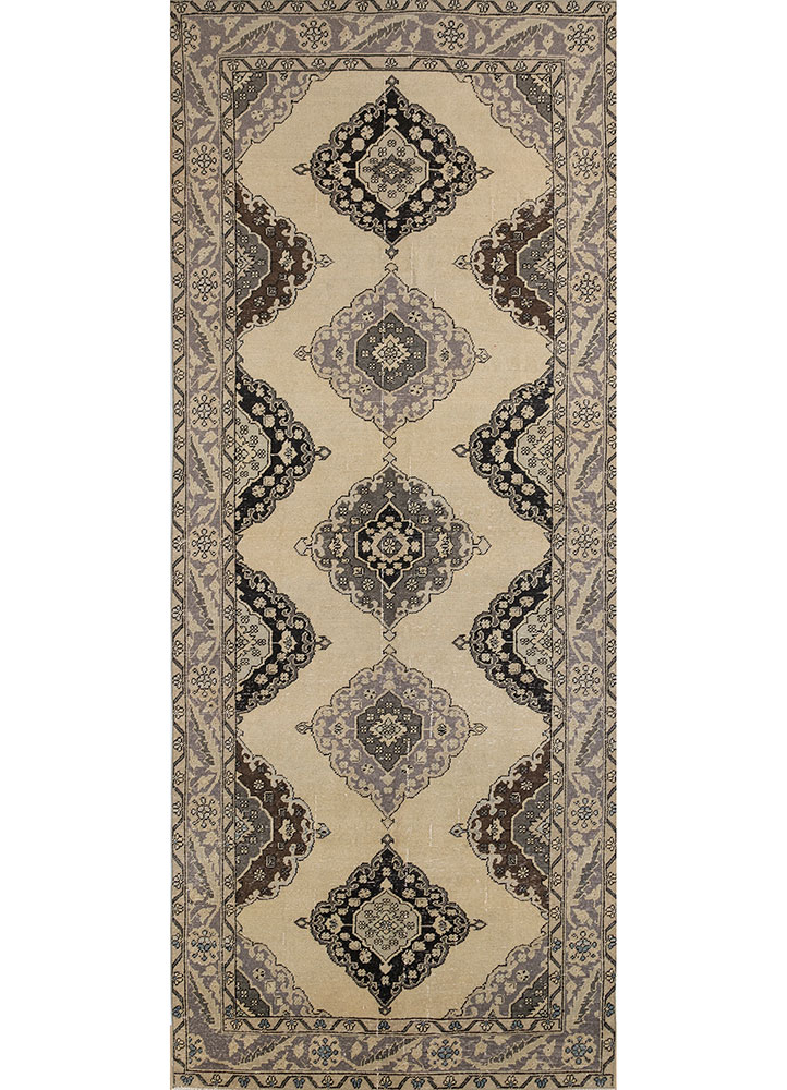 vintage beige and brown wool hand knotted Rug - HeadShot