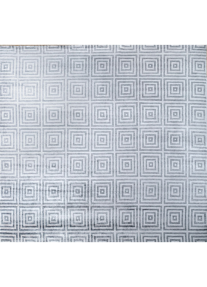 azalea grey and black viscose hand knotted Rug - HeadShot