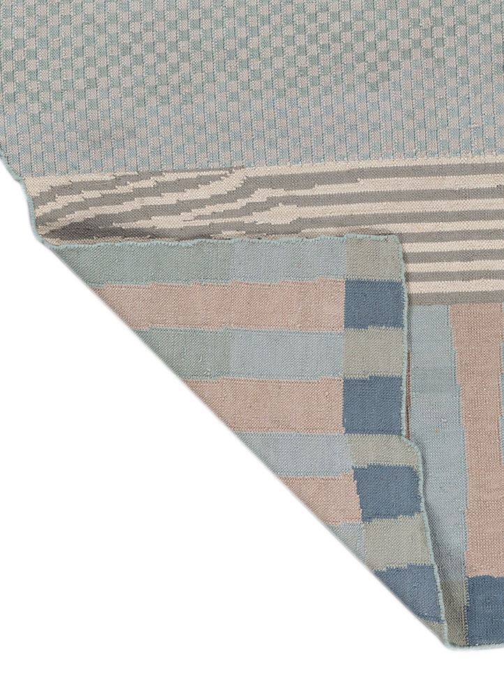 checkers blue wool flat weaves Rug - Perspective