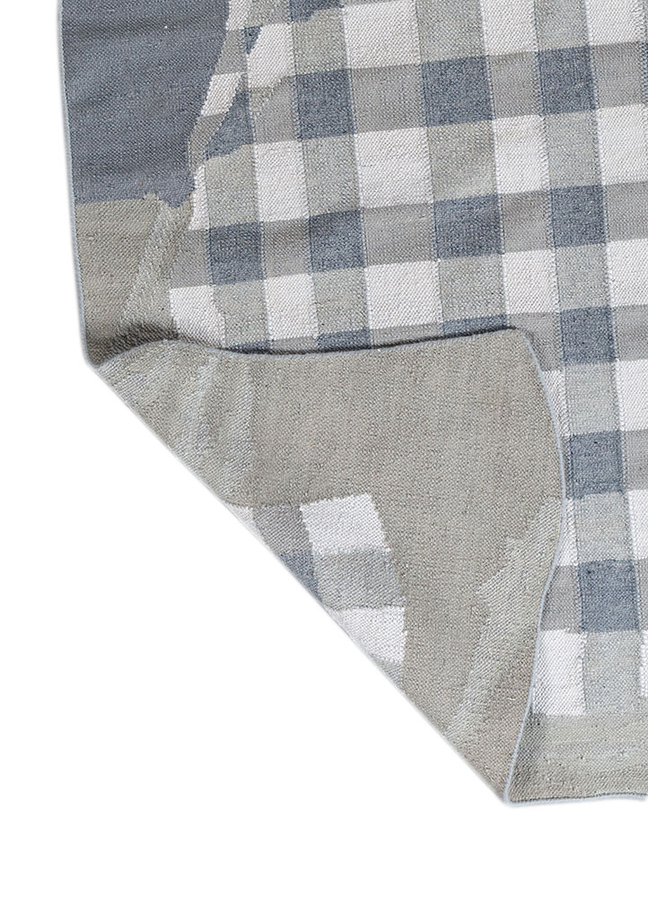 checkers blue wool flat weaves Rug - Perspective