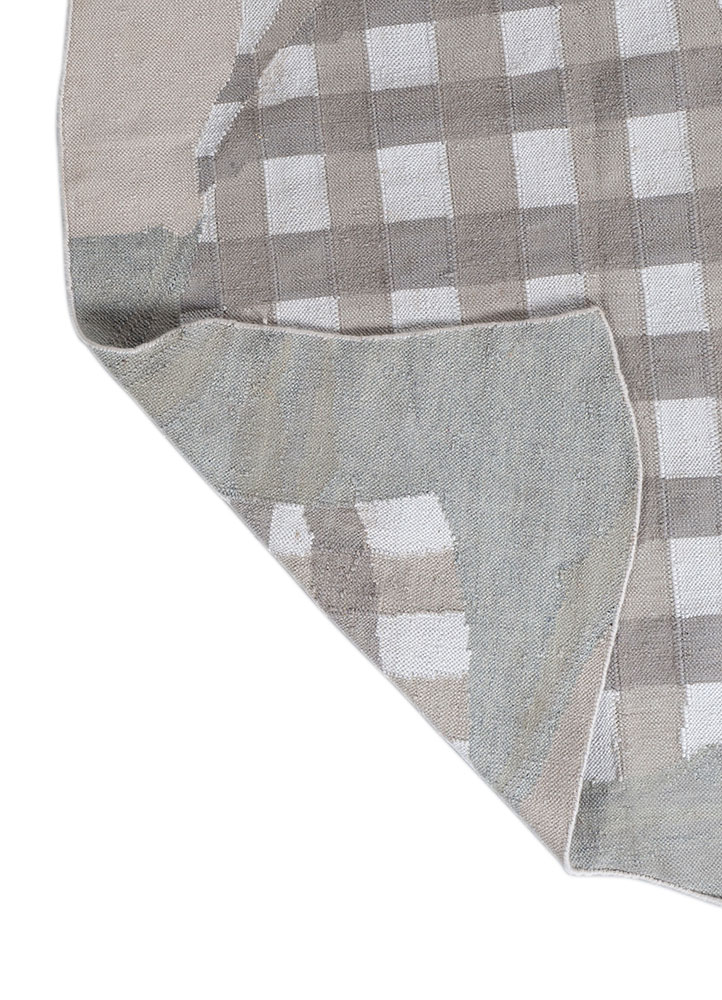 checkers ivory wool flat weaves Rug - Perspective