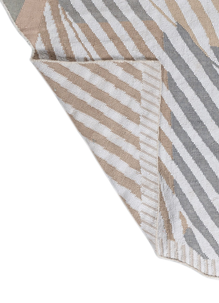 checkers ivory wool flat weaves Rug - Perspective