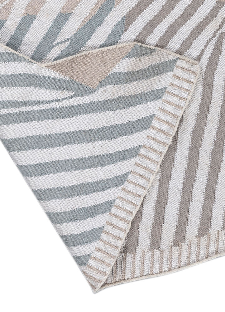 checkers ivory wool flat weaves Rug - Perspective