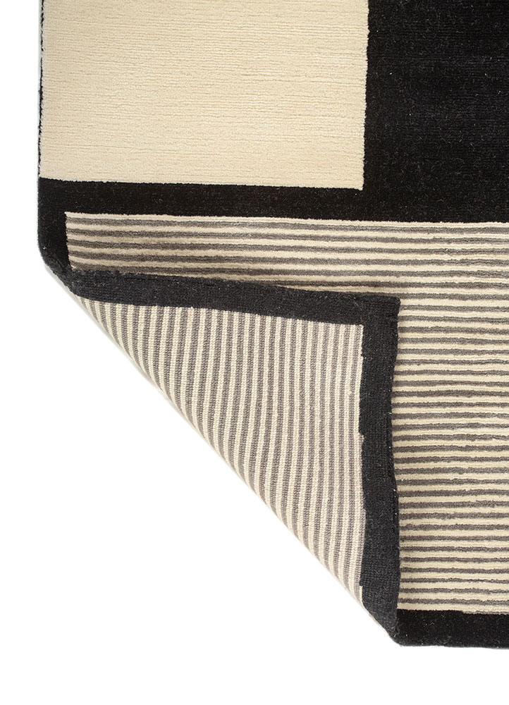 box ivory wool hand knotted Rug - Perspective