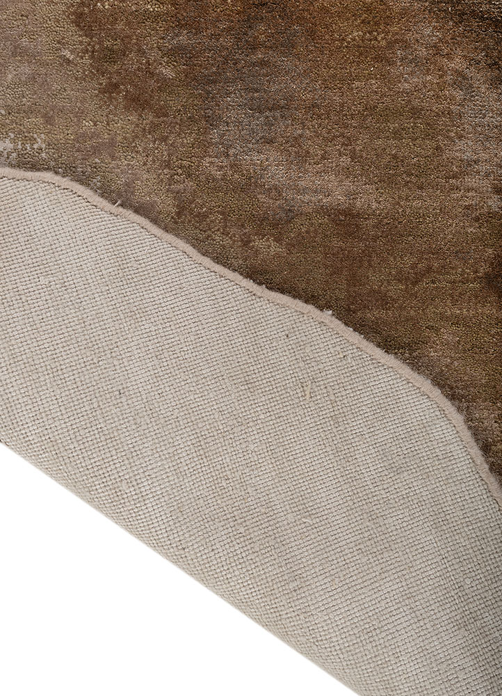 entropy ivory wool and bamboo silk hand knotted Rug - Perspective