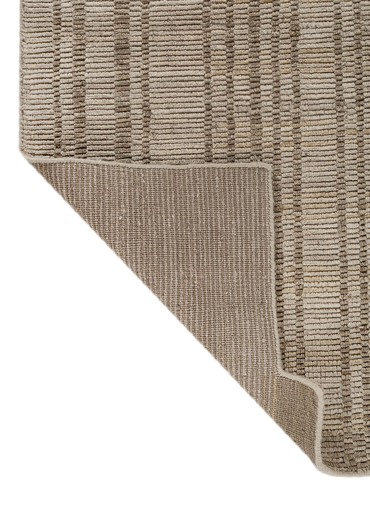 saga gold wool hand loom Rug - Perspective