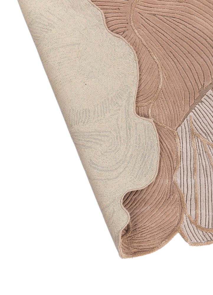 aurelia red and orange wool and viscose hand tufted Rug - Perspective