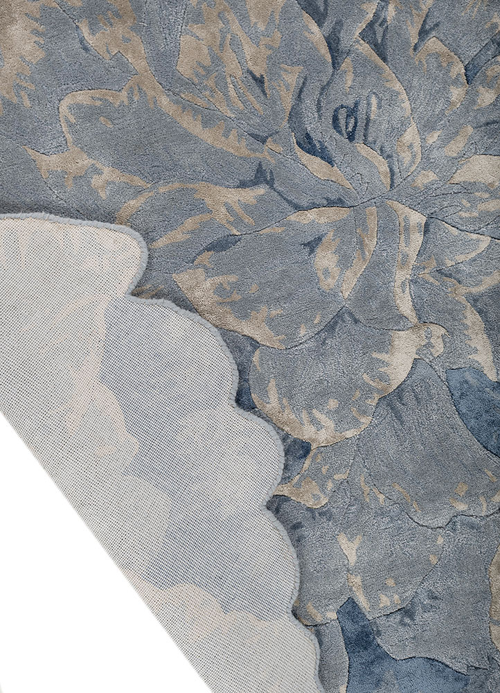 hacienda blue wool and viscose hand tufted Rug - Perspective