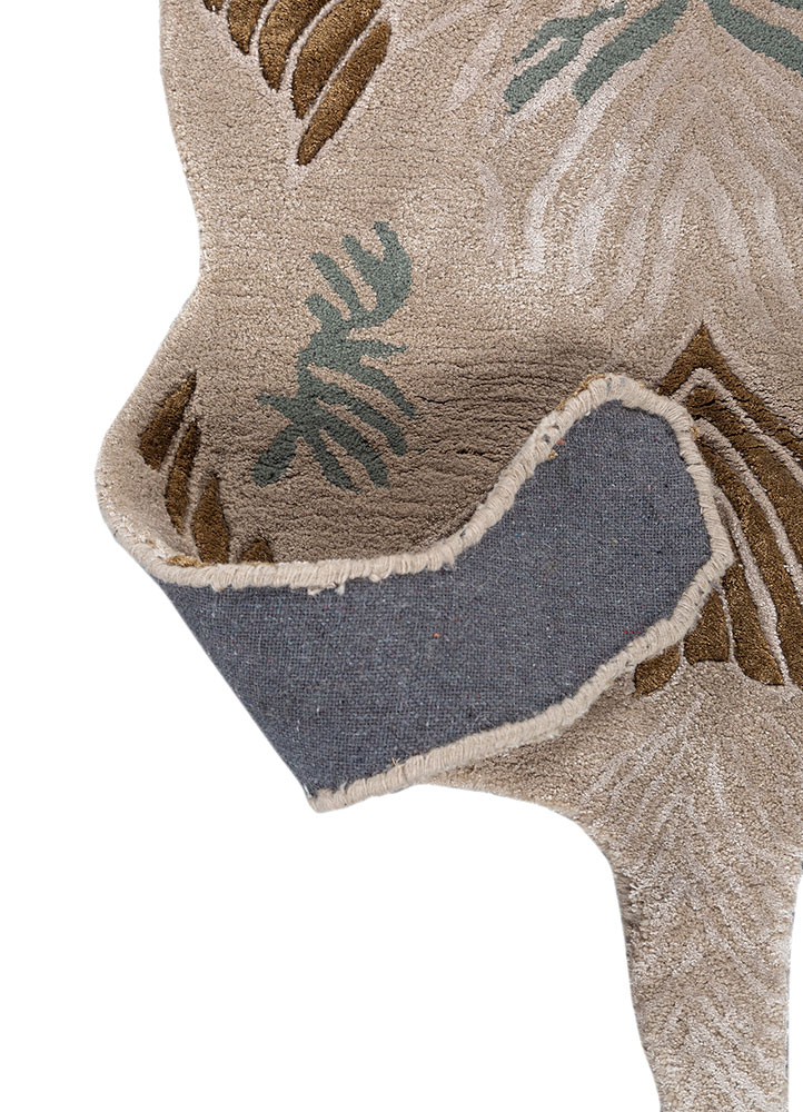 wild wanderlust ivory wool and viscose hand tufted Rug - Perspective