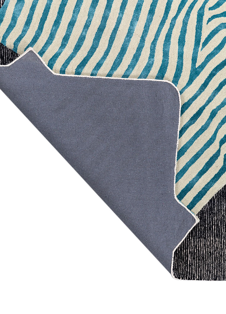adrift blue wool and viscose hand tufted Rug - Perspective