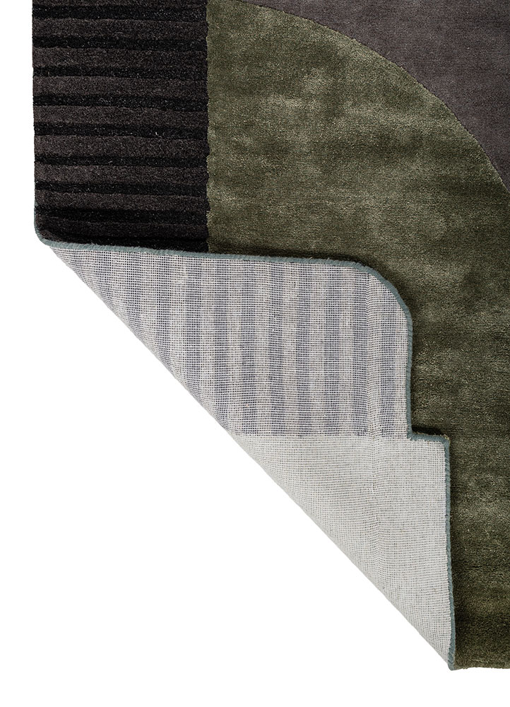 come around green wool and viscose hand tufted Rug - Perspective