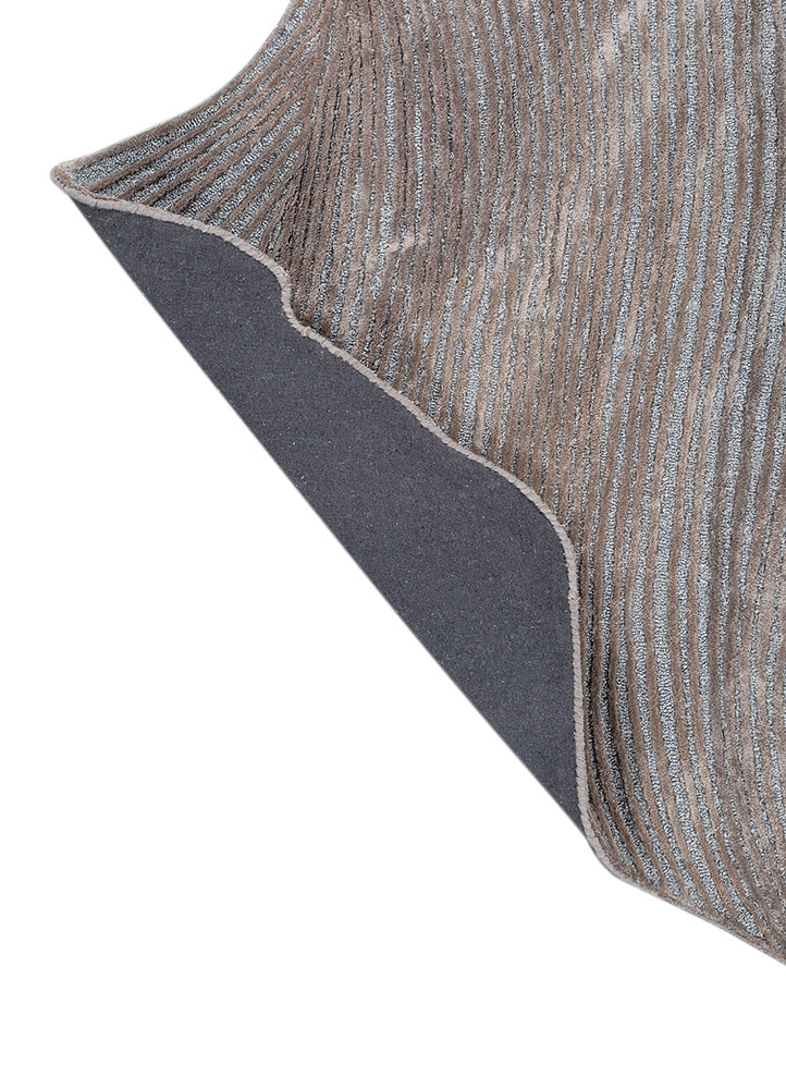 infini grey and black viscose hand tufted Rug - Perspective