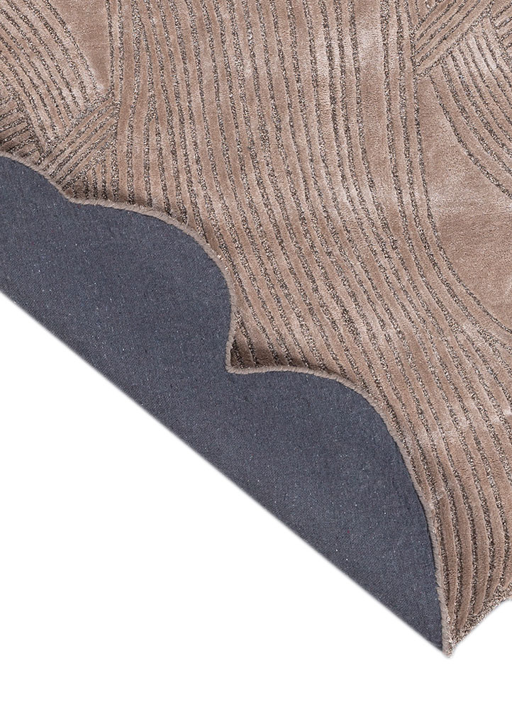 infini ivory viscose hand tufted Rug - Perspective