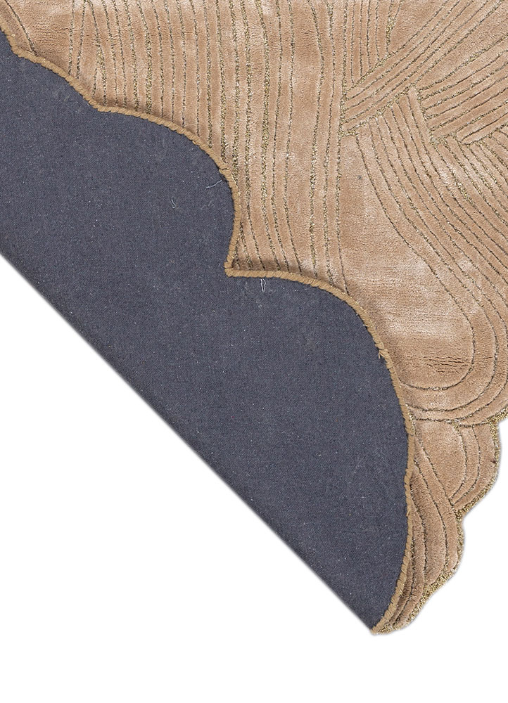 infini gold viscose hand tufted Rug - Perspective
