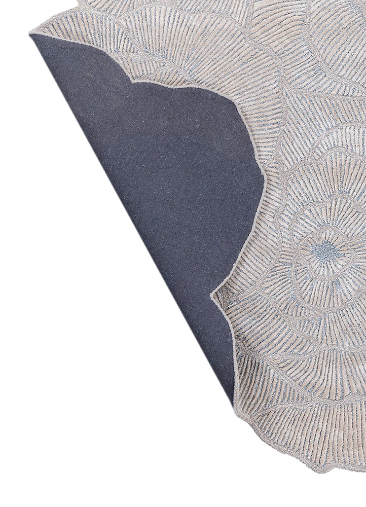 aurelia ivory wool and viscose hand tufted Rug - Perspective