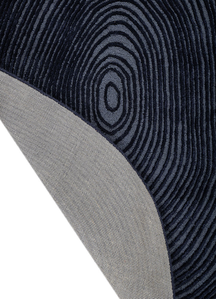pathways blue wool and viscose hand tufted Rug - Perspective