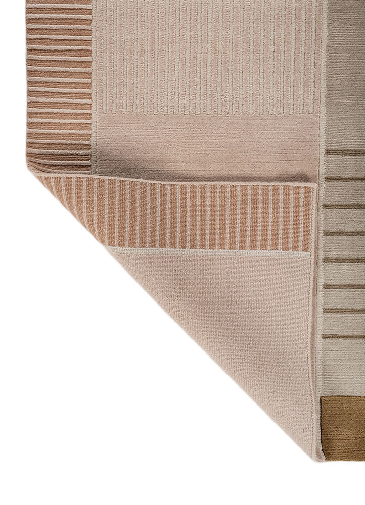 sthir ivory wool hand knotted Rug - Perspective