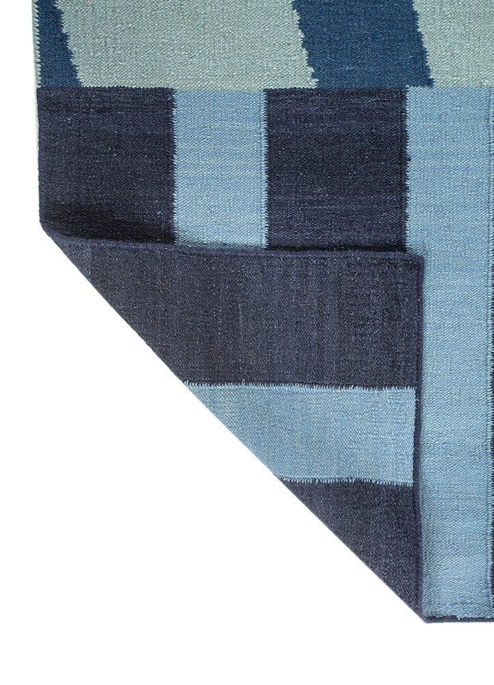 checkers blue wool flat weaves Rug - Perspective