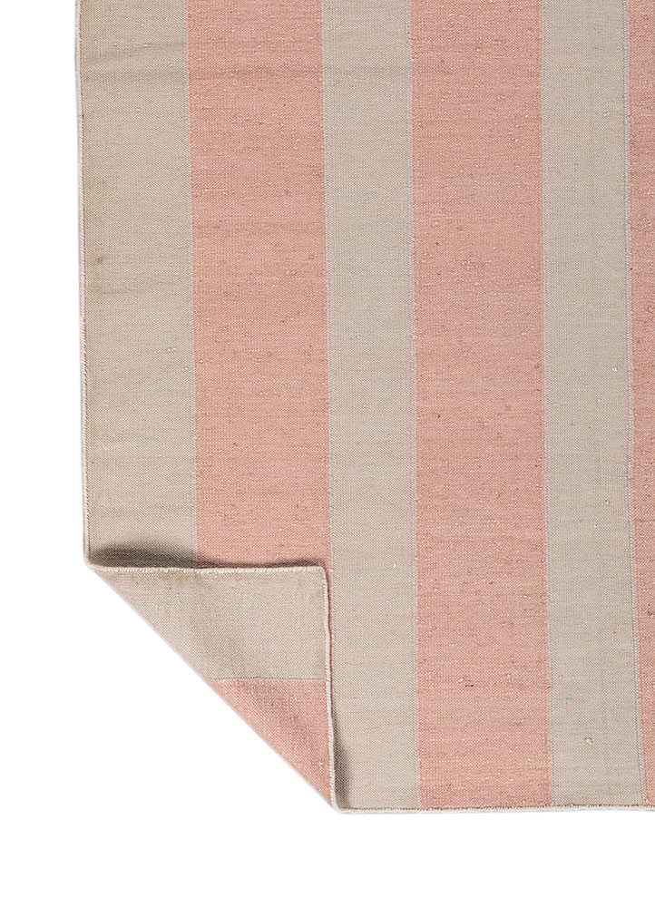 checkers ivory wool flat weaves Rug - Perspective
