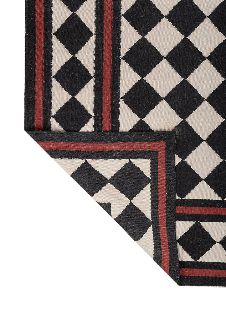 alhambra grey and black wool flat weaves Rug - Perspective