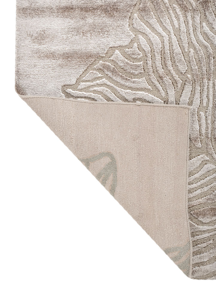 azalea ivory bamboo silk and zari hand knotted Rug - Perspective