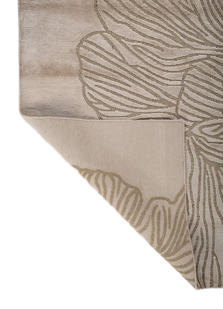 azalea ivory bamboo silk and zari hand knotted Rug - Perspective
