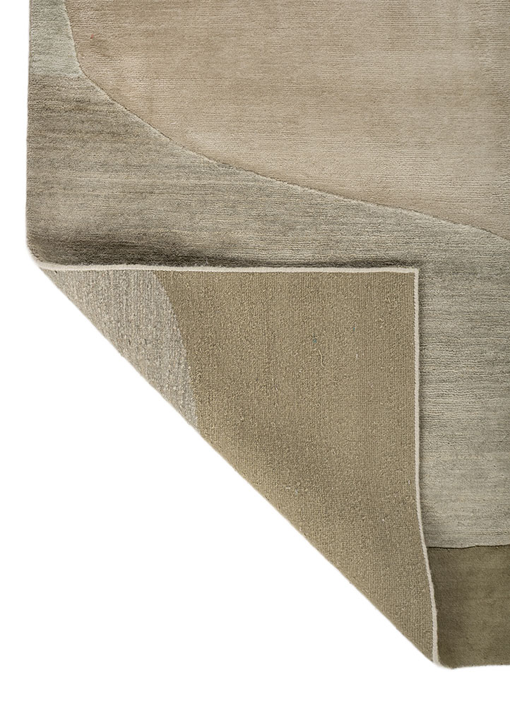 blythe green wool hand knotted Rug - Perspective