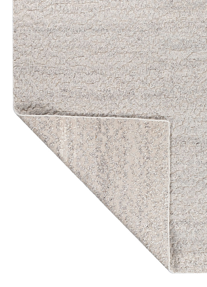 aprezo ivory wool hand knotted Rug - Perspective