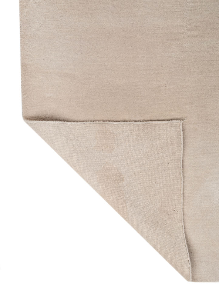 sthir ivory wool hand knotted Rug - Perspective