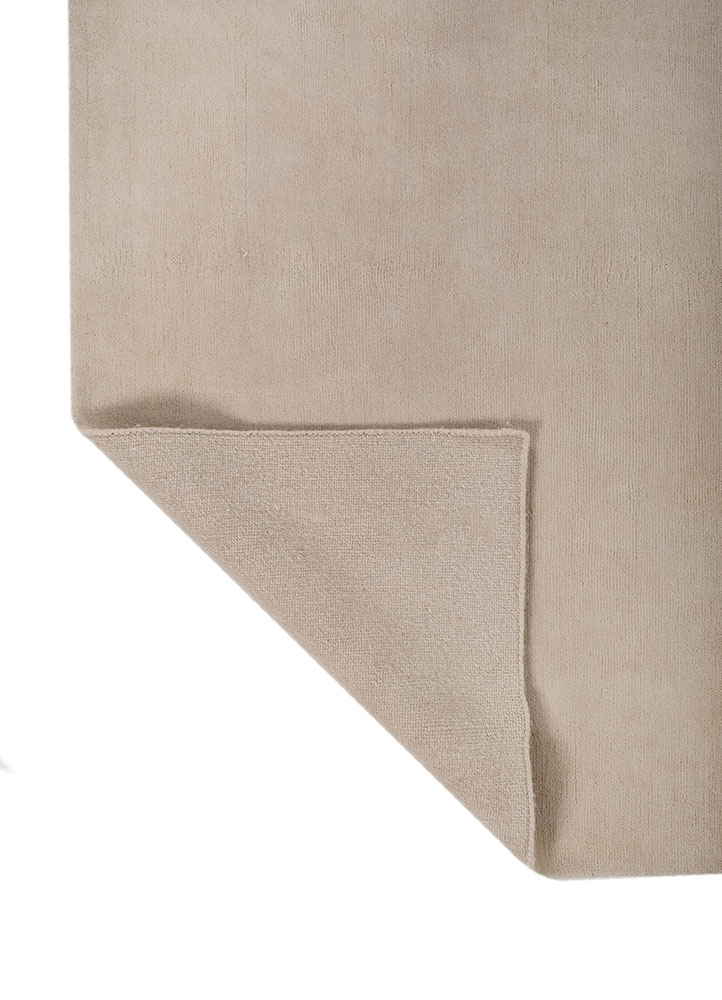 sthir ivory wool hand knotted Rug - Perspective