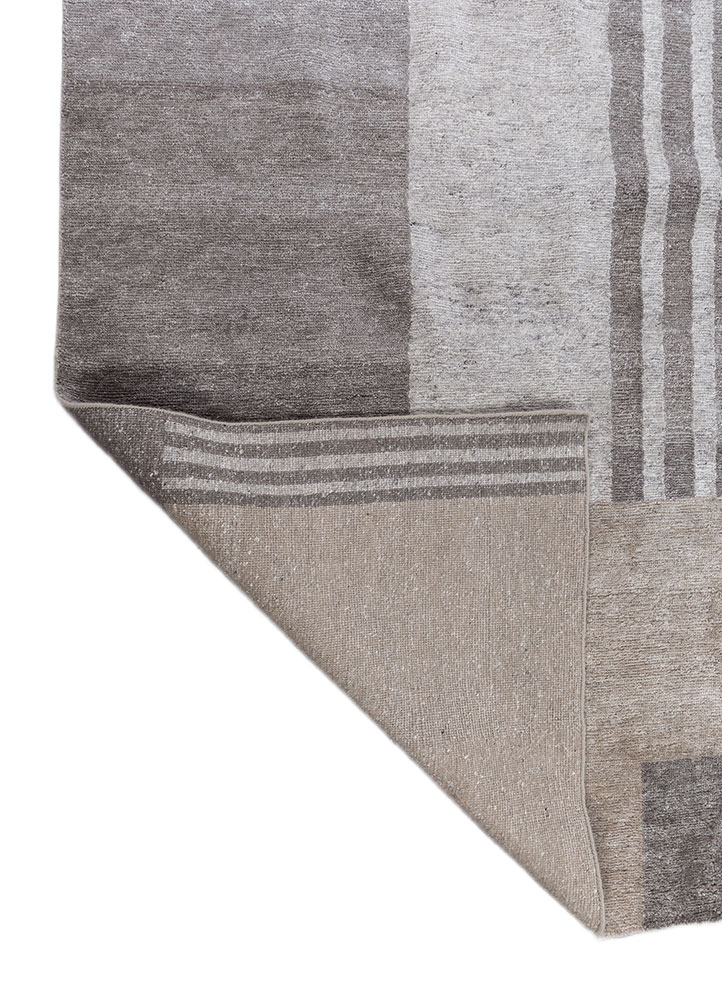 blythe grey and black wool hand knotted Rug - Perspective