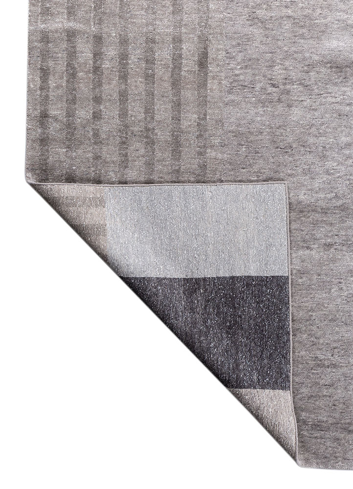 blythe grey and black wool hand knotted Rug - Perspective