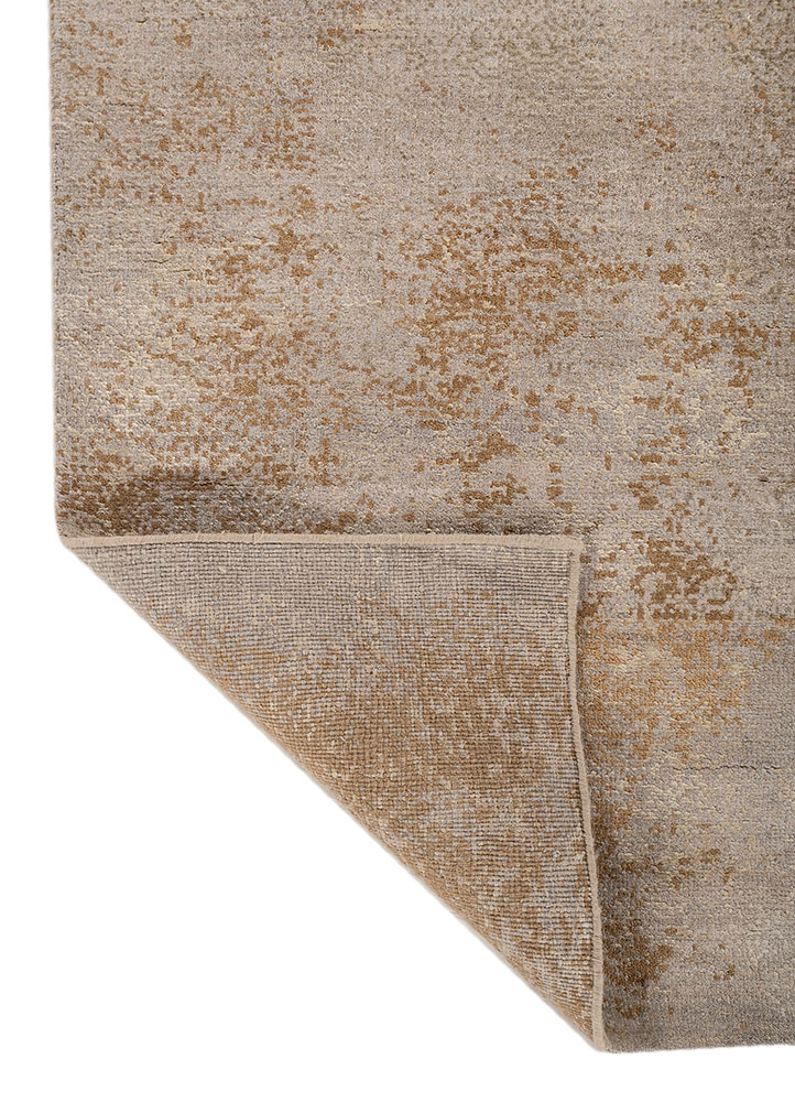 entropy ivory wool and bamboo silk hand knotted Rug - Perspective