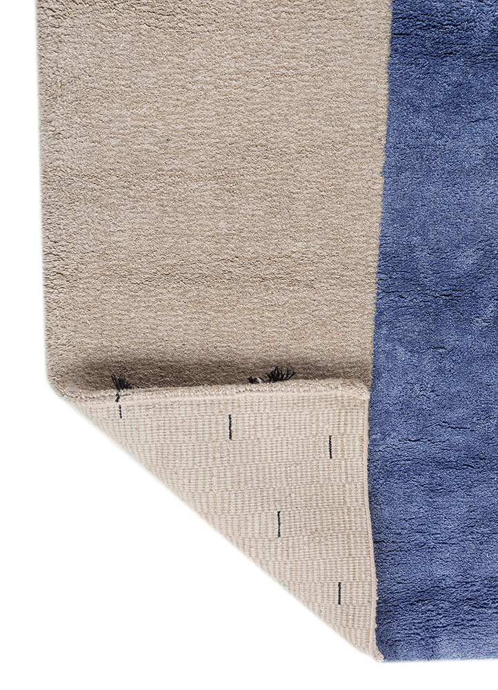 aprezo ivory wool and bamboo silk hand knotted Rug - Perspective