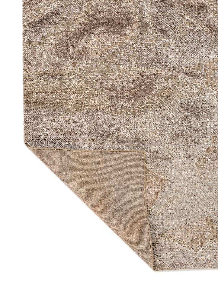 aprezo ivory wool and bamboo silk hand knotted Rug - Perspective