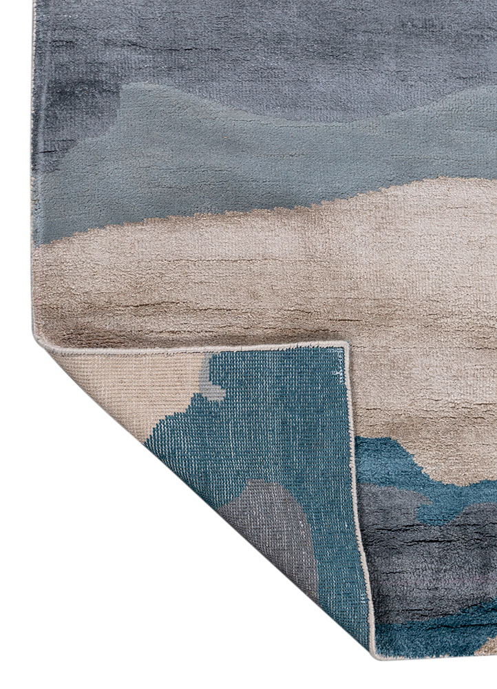 entropy ivory wool and bamboo silk hand knotted Rug - Perspective