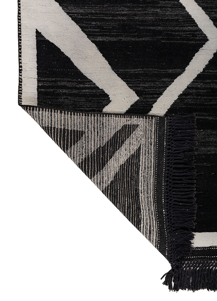zuri ivory wool hand knotted Rug - Perspective