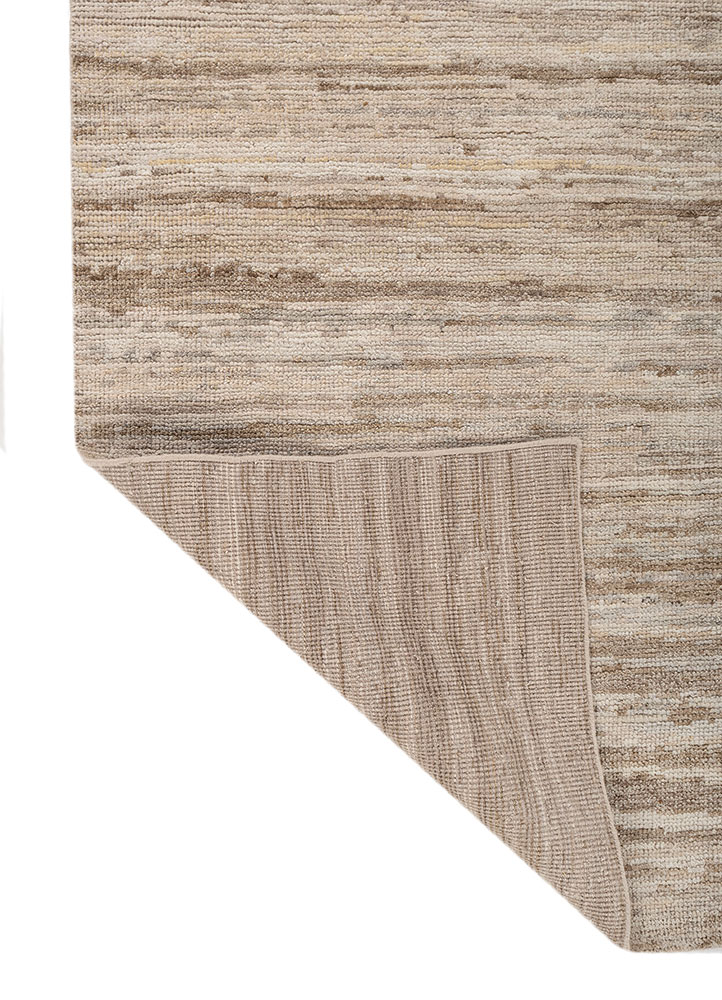 uvenuti ivory wool hand knotted Rug - Perspective