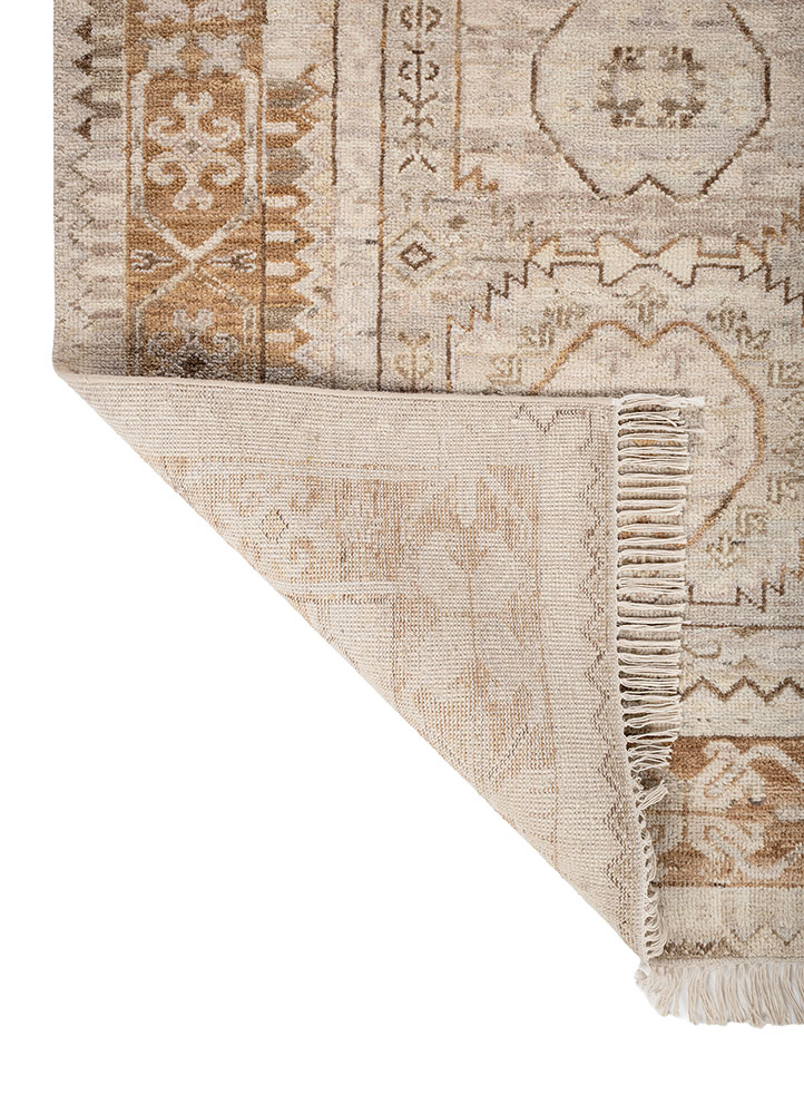 savana ivory wool hand knotted Rug - Perspective