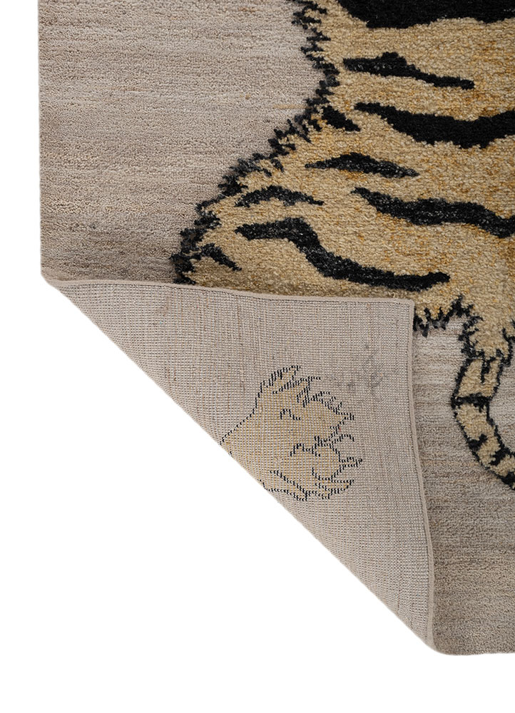 aprezo gold wool hand knotted Rug - Perspective