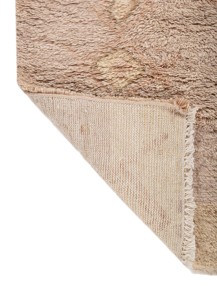 zuri pink and purple wool hand knotted Rug - Perspective