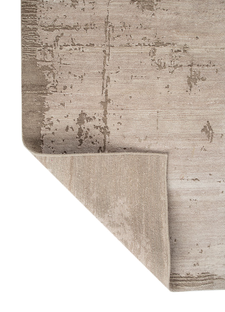 entropy ivory wool and silk hand knotted Rug - Perspective