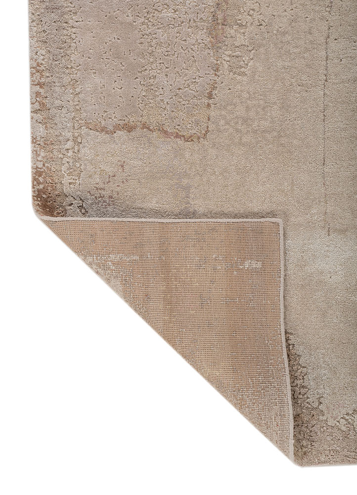 aprezo ivory wool and bamboo silk hand knotted Rug - Perspective