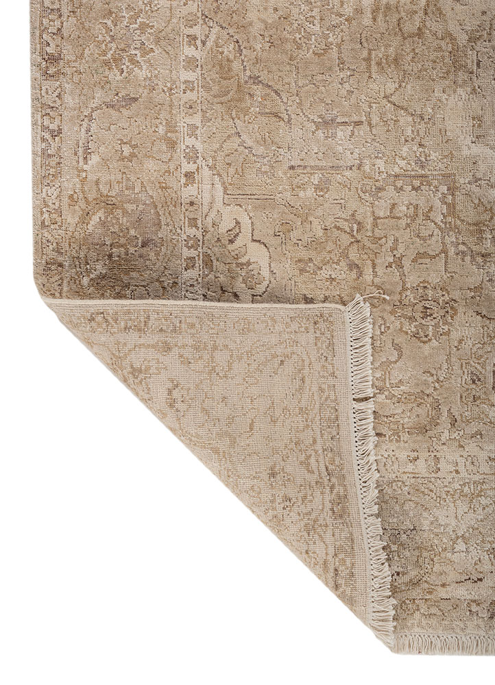 far east ivory wool and silk hand knotted Rug - Perspective